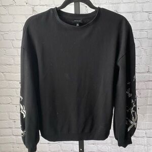Who What Wear Black Crew Neck Sweater Silver Stitched Sleeve Detail Size Small